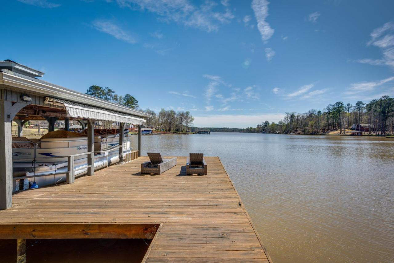 Quiet Lakefront Eatonton House With Boat Dock!ヴィラ エクステリア 写真