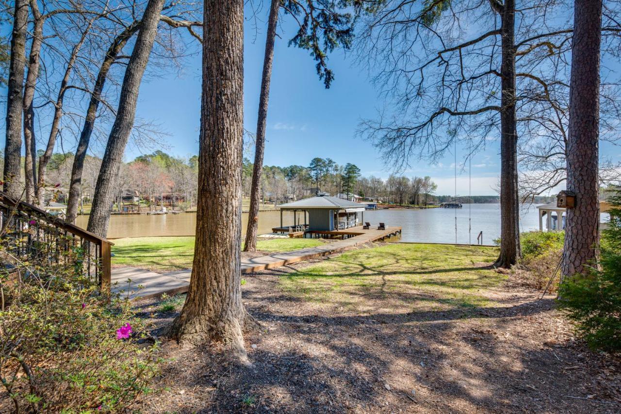 Quiet Lakefront Eatonton House With Boat Dock!ヴィラ エクステリア 写真